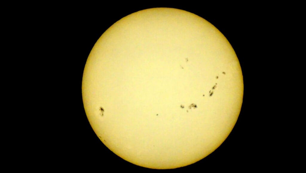 d3 iss fly over the sun Telescoop.nl - Alles voor sterrenkijken & natuurwaarneming