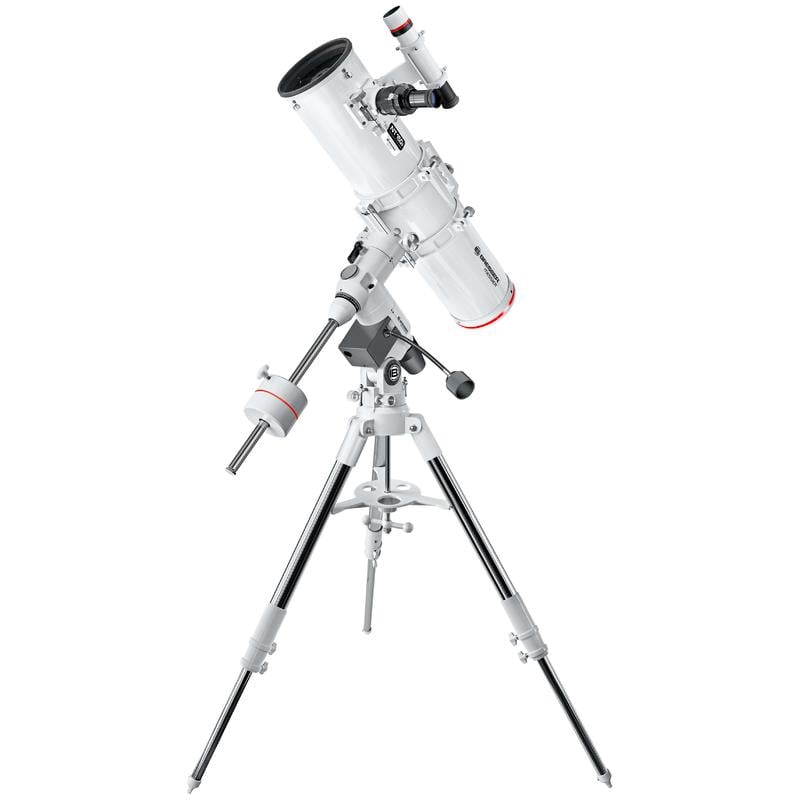 Bresser N 150/750 Telescoop Messier Hexafoc EXOS-2 1 Bresser N 150 750 Telescoop Messier Hexafoc EXOS 2 1 Bresser N 150/750 telescoop volledig gemonteerd op EXOS-2 statief met tegengewicht en zoeker, klaar voor observatie.