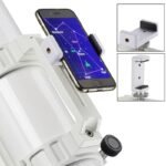 Bresser AC 127S 635 Telescoop Messier EXOS-2 (6) Bresser AC 127S/635 smartphonehouder gemonteerd op handvat bovenop buis met sterrenkaart app in gebruik